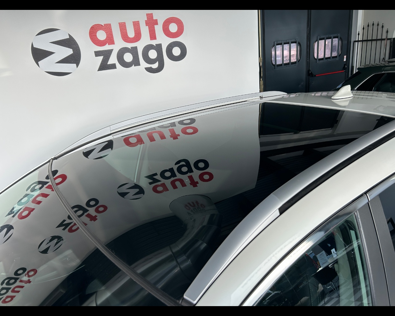 Nissan Qashqai 2ª serie - Qashqai 1.5 dCi 115 CV N-Connecta - immagine 15
