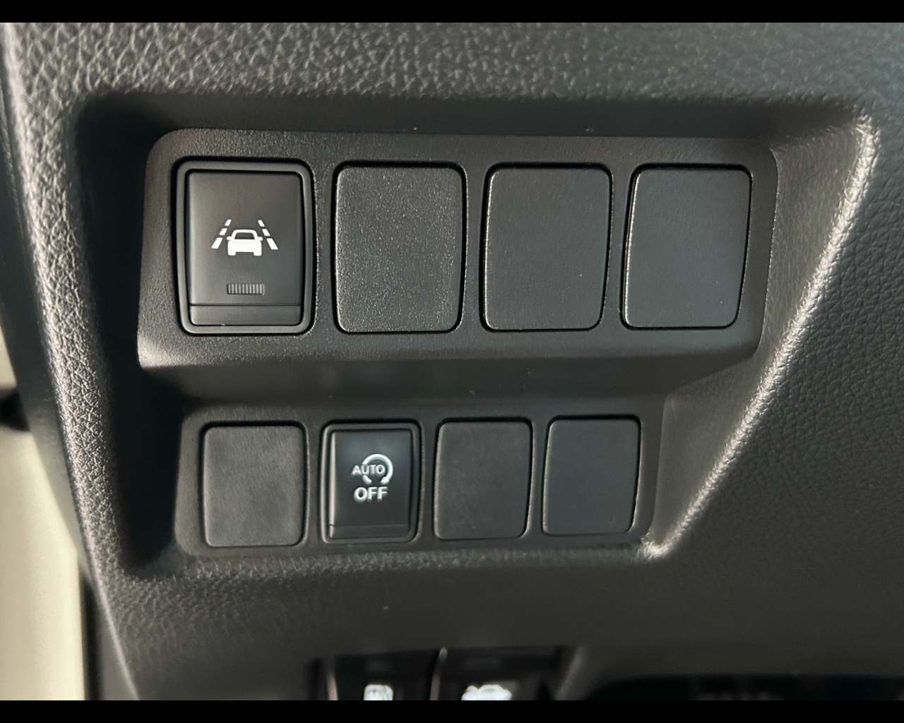 Nissan Qashqai 2ª serie - Qashqai 1.5 dCi 115 CV N-Connecta - immagine 30