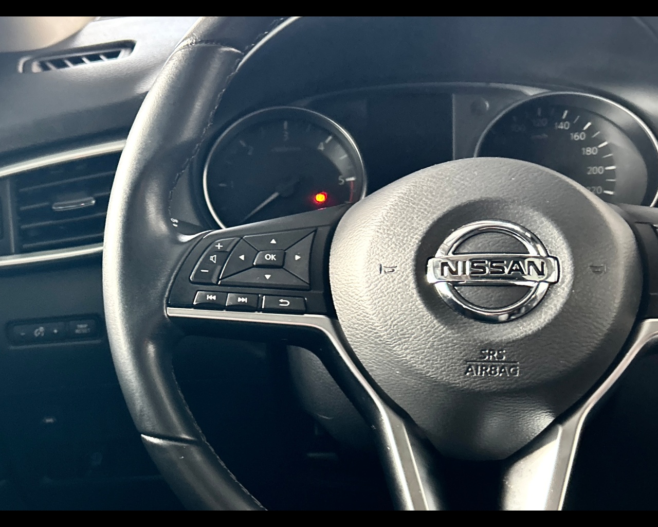 Nissan Qashqai 2ª serie - Qashqai 1.5 dCi 115 CV N-Connecta - immagine 40