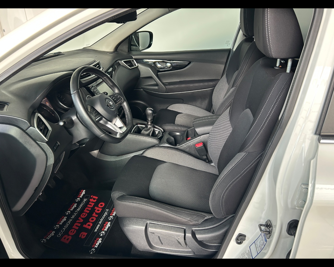 Nissan Qashqai 2ª serie - Qashqai 1.5 dCi 115 CV N-Connecta - immagine 8