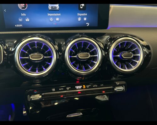 Mercedes-benz Classe a (w177) A 200 Automatic AMG Line Premium - immagine 13