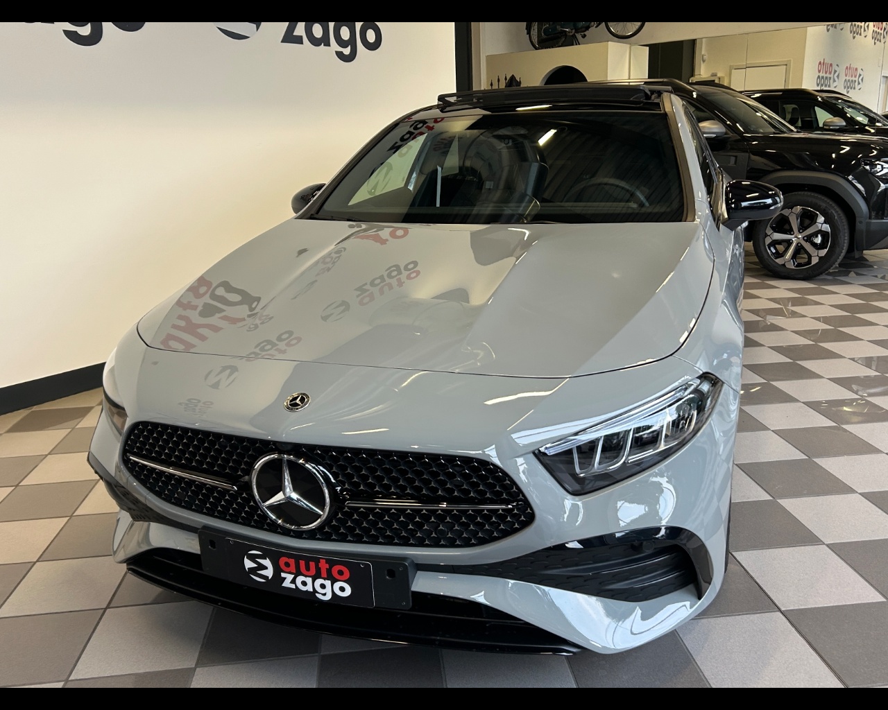 Mercedes-benz Classe a (w177) A 200 Automatic AMG Line Premium - immagine 16