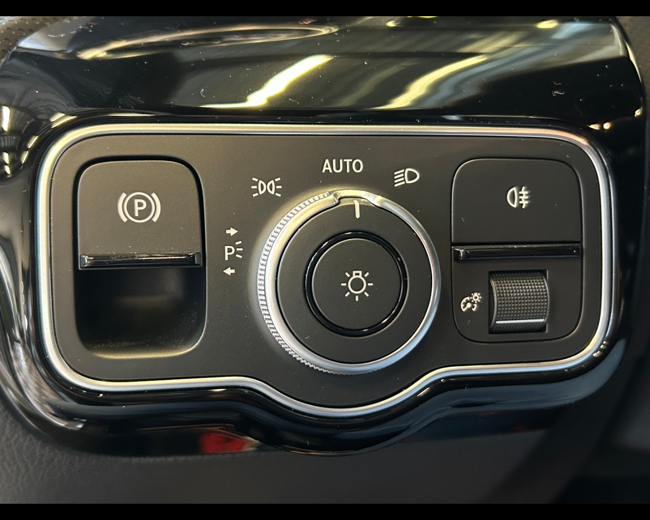 Mercedes-benz Classe a (w177) A 200 Automatic AMG Line Premium - immagine 25