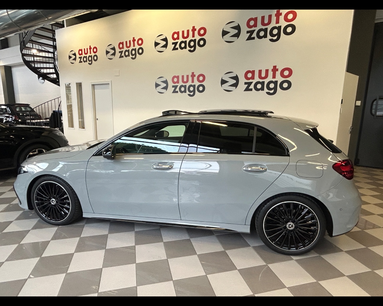 Mercedes-benz Classe a (w177) A 200 Automatic AMG Line Premium - immagine 3
