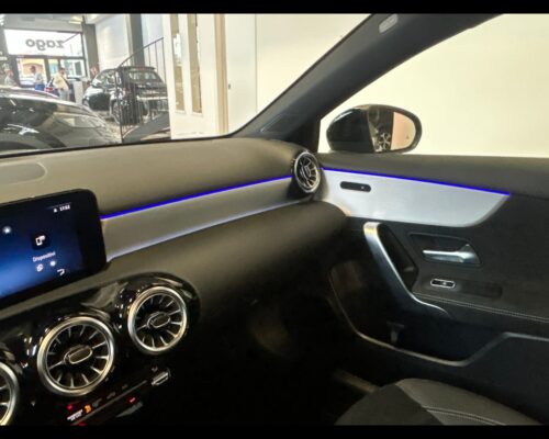 Mercedes-benz Classe a (w177) A 200 Automatic AMG Line Premium - immagine 31