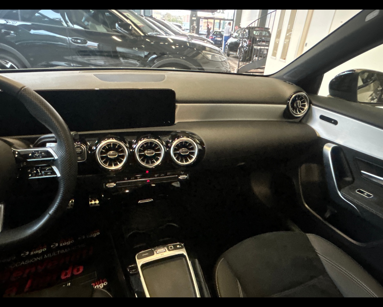 Mercedes-benz Classe a (w177) A 200 Automatic AMG Line Premium - immagine 38