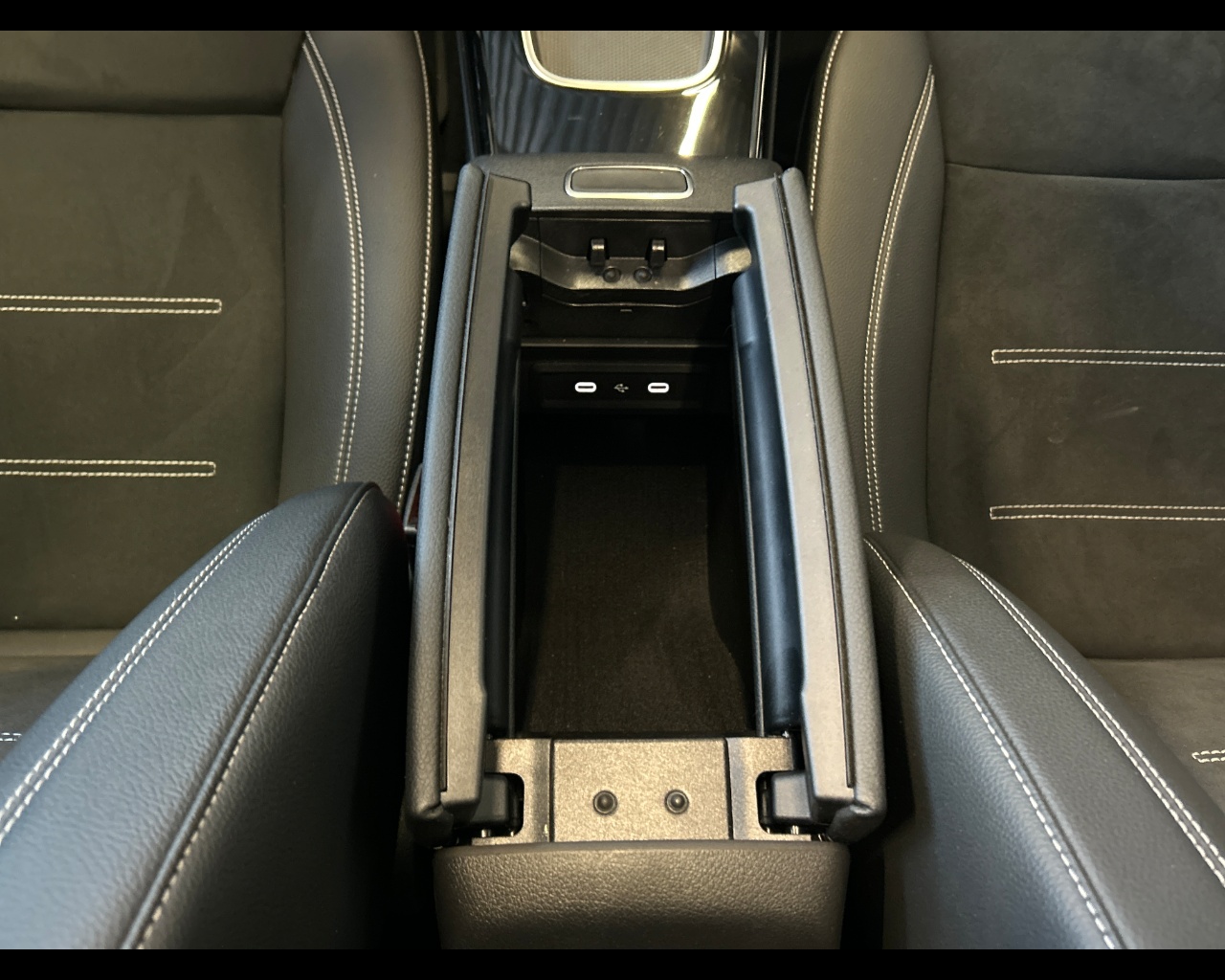 Mercedes-benz Classe a (w177) A 200 Automatic AMG Line Premium - immagine 41