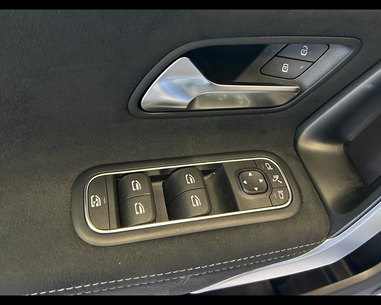 Mercedes-benz Classe a (w177) A 200 Automatic AMG Line Premium - immagine 8