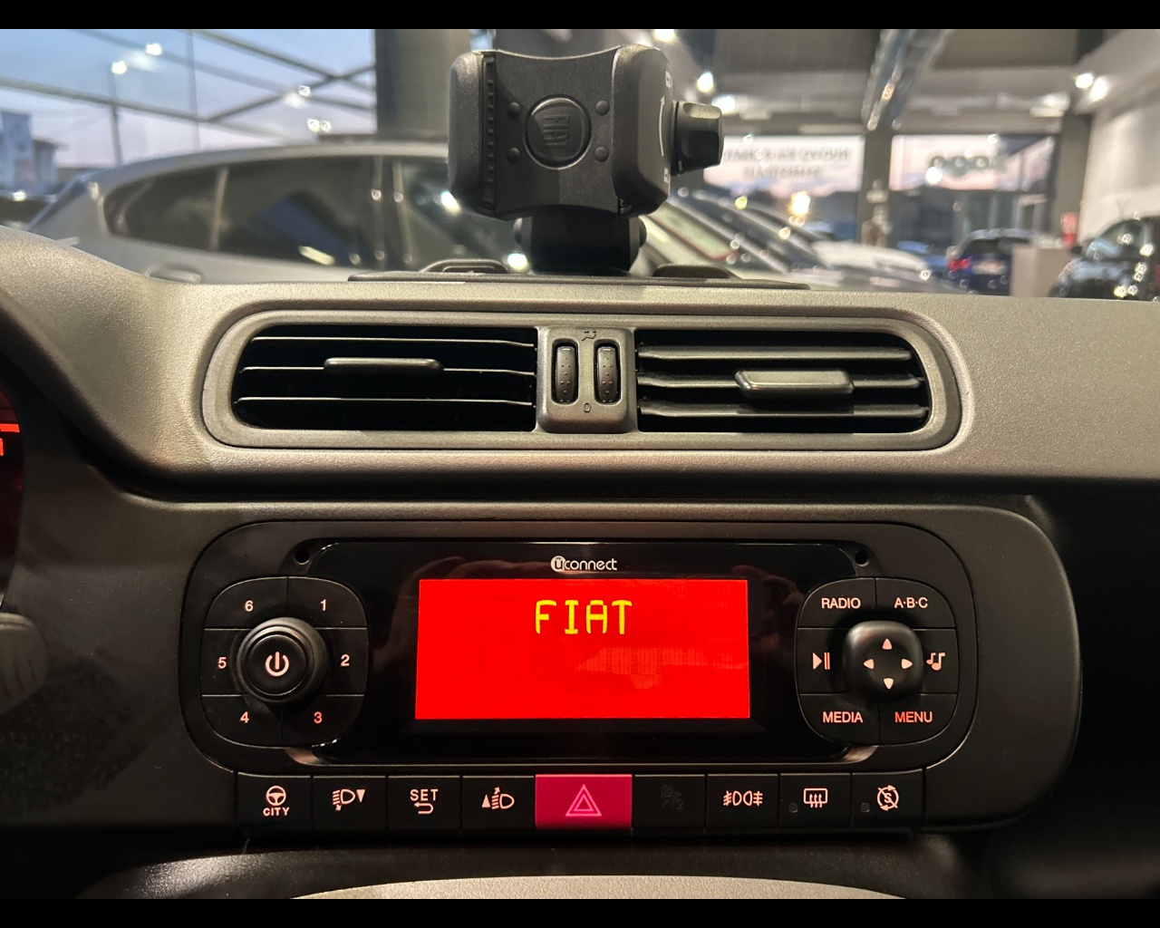 Fiat Panda 3ª serie Panda 1.0 FireFly S&S Hybrid City Life - immagine 10