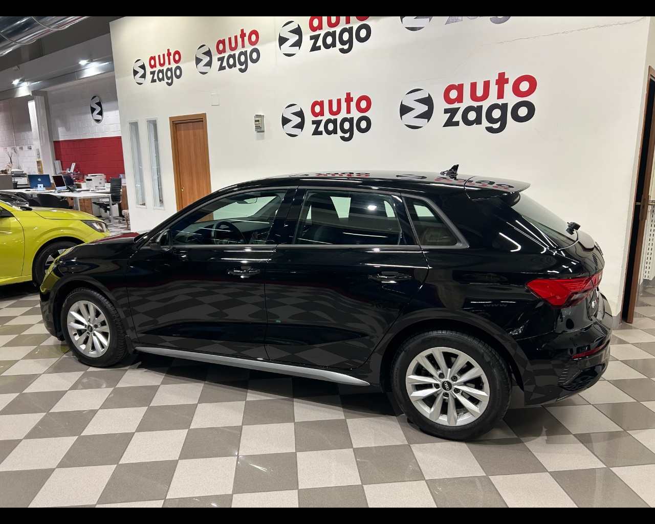 Audi A3 4ª serie A3 SPB 35 TFSI Business Advanced - immagine 17