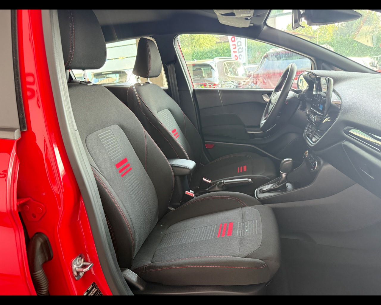 Ford Fiesta 7ª serie - Fiesta 1.0 Ecoboost Hybrid 125 CV DCT 5 po - immagine 25