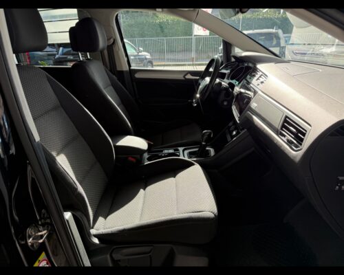 Volkswagen Touran 3ª serie Touran 1.6 TDI 115 CV SCR DSG Comfortline BlueMotion Tech. - immagine 19