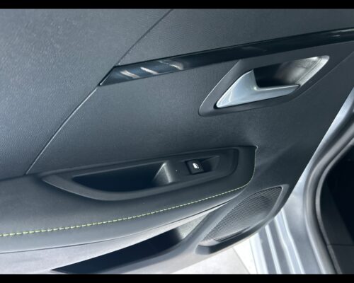 Peugeot 208 2ª serie 208 Hybrid 145 e-DCS6 5 porte GT - immagine 37