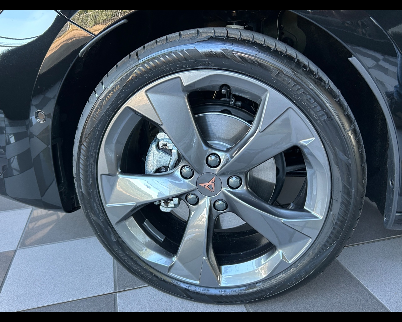 Cupra Leon 1.5 Hybrid 150 CV DSG - immagine 2
