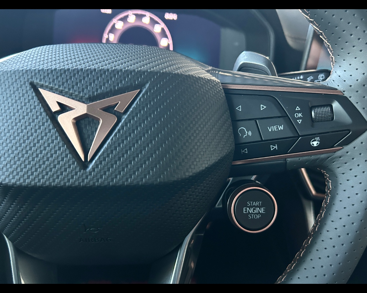 Cupra Leon 1.5 Hybrid 150 CV DSG - immagine 37