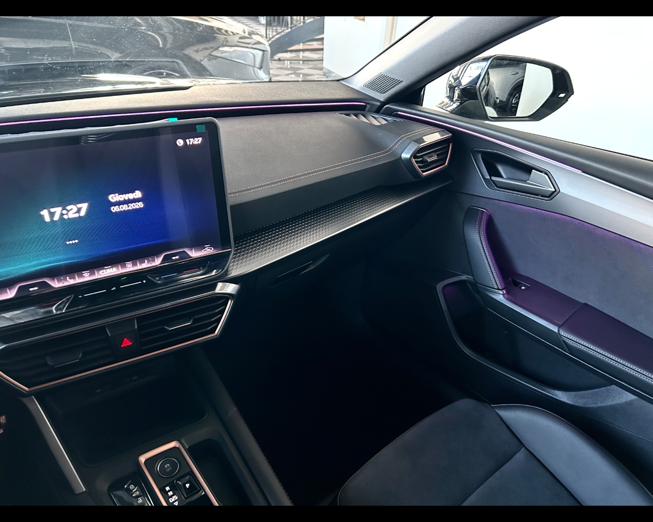 Cupra Leon 1.5 Hybrid 150 CV DSG - immagine 40