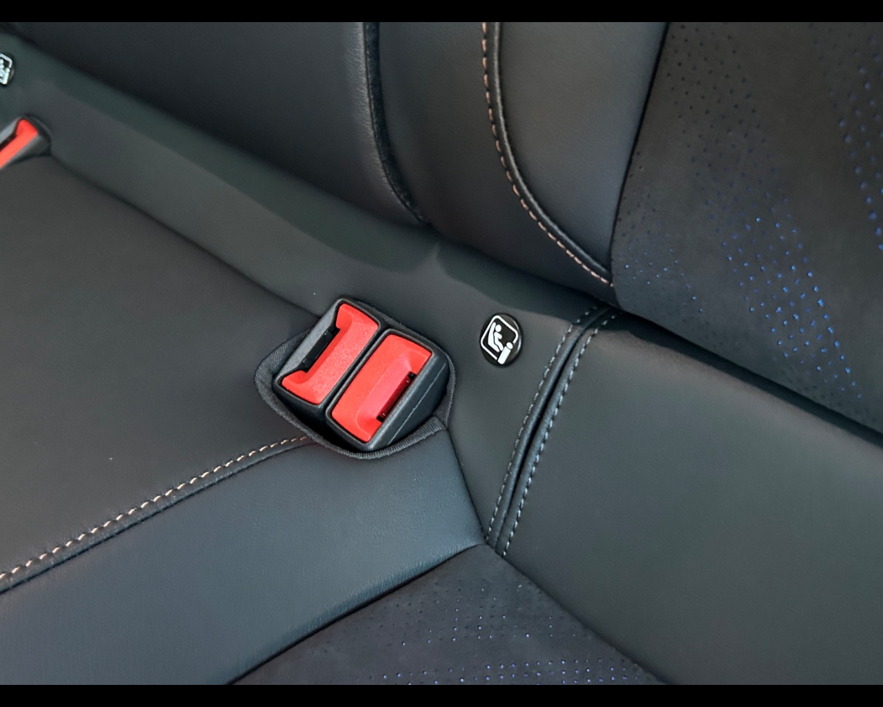 Cupra Leon 1.5 Hybrid 150 CV DSG - immagine 44