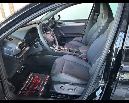 Cupra Leon 1.5 Hybrid 150 CV DSG - immagine 8