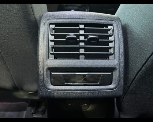 Volkswagen Golf 8ª serie Golf 2.0 TSI GTI DSG - immagine 35