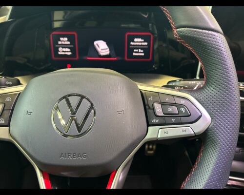 Volkswagen Golf 8ª serie Golf 2.0 TSI GTI DSG - immagine 37