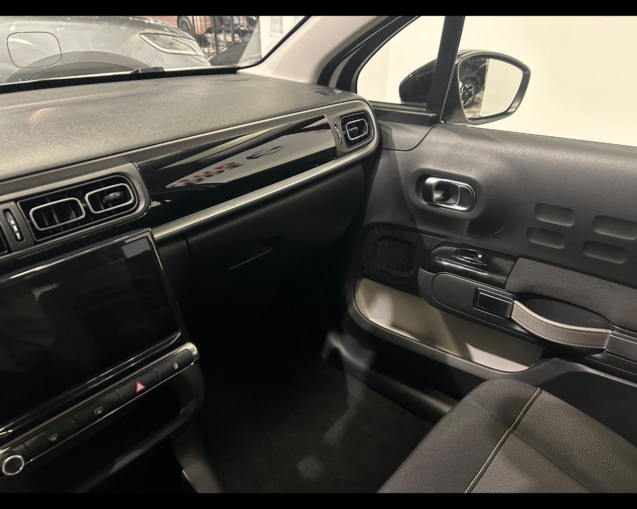 Citroen C3 3ª serie C3 PureTech 83 S&S Shine Pack - immagine 24